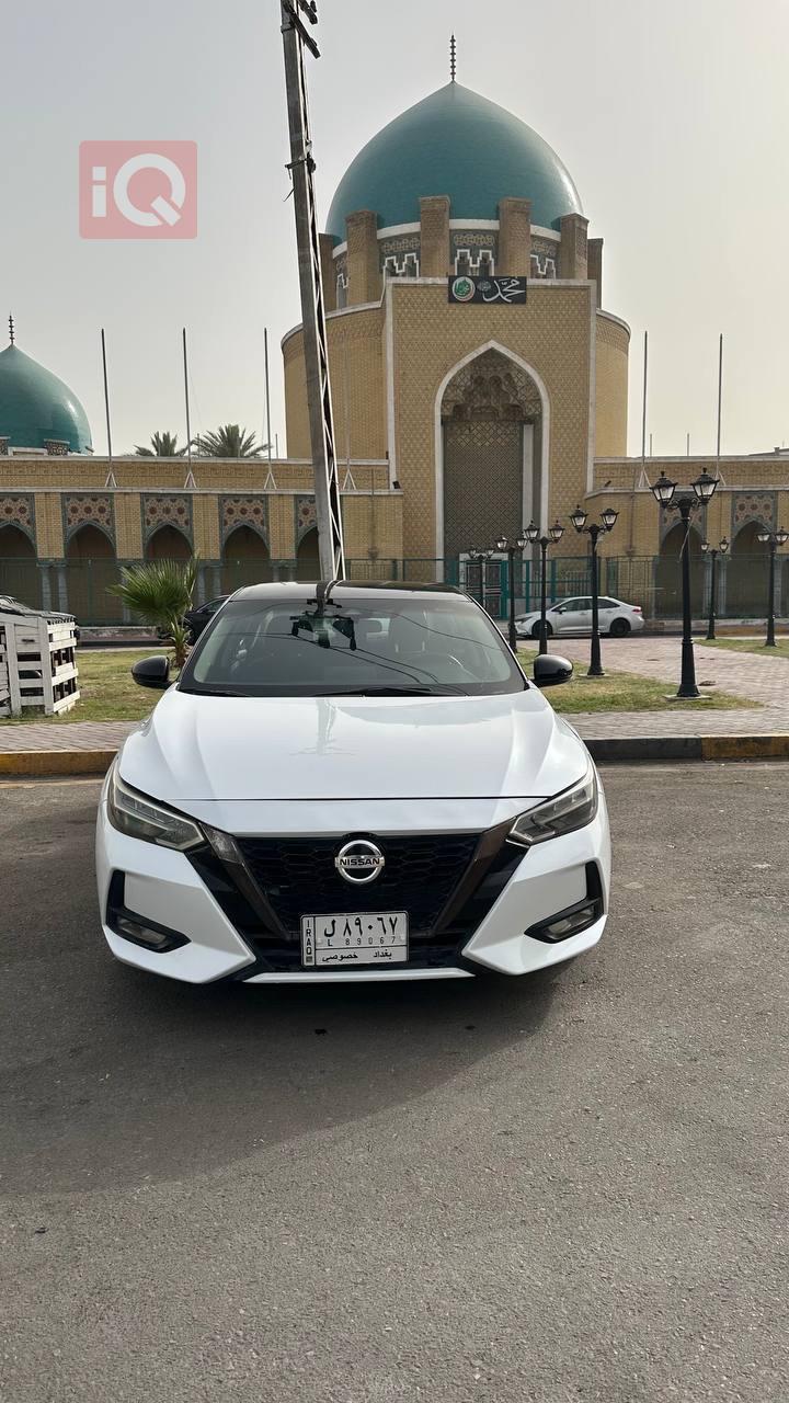 نیسان سێنترا